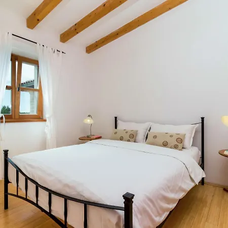 Apartment - Prc621 By Interhome Stifanići