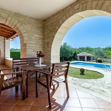 - Prc621 By Interhome Stifanici