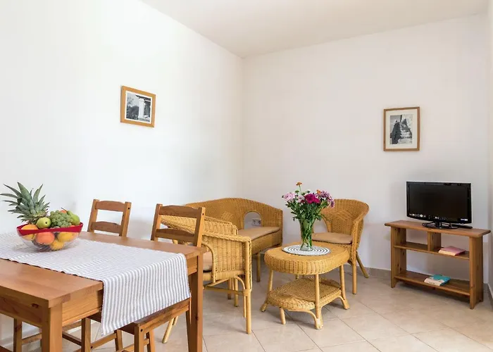 Sand-2 By Interhome Daire Stifanići